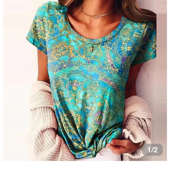 Tops - Colorful t-shirt